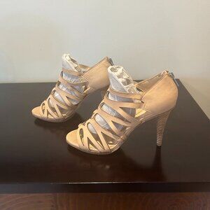 Pelle Moda Sandals - Size 8